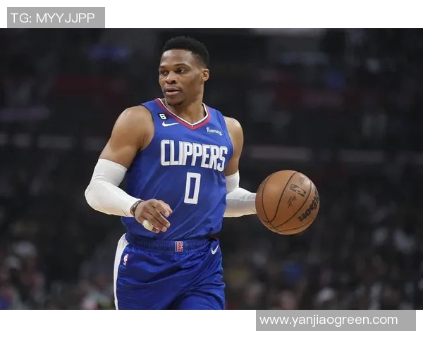 布鲁克洛佩斯的篮球生涯与成就探讨及其对球队的影响分析