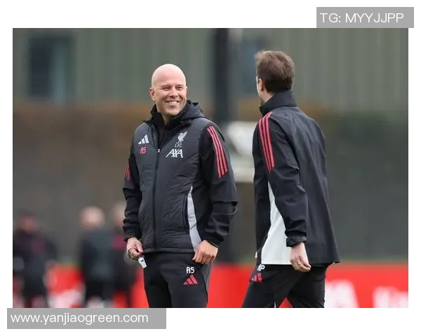 英超球队利物浦宣布签约新后卫，强化防线备战新赛季