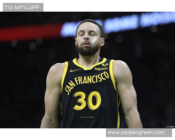 库里三分大赛决赛狂轰20球创历史传奇表现引发全场欢呼 库里三分大赛决赛狂轰20球创历史传奇表现引发全场欢呼