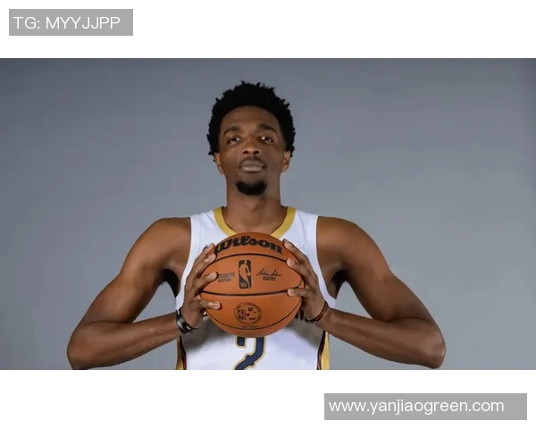 赫伯特琼斯的篮球之路与个人成长历程探讨